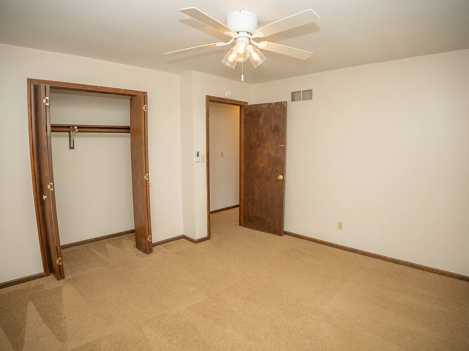 455 Hutton Lane - A — Photo 4