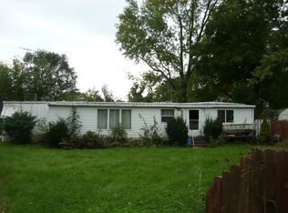 107 Bullard St, Poplar Grove, IL 61065