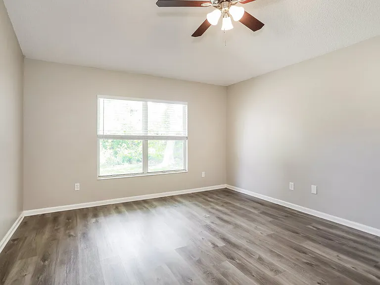 2066 Tanager Dr — Photo 9