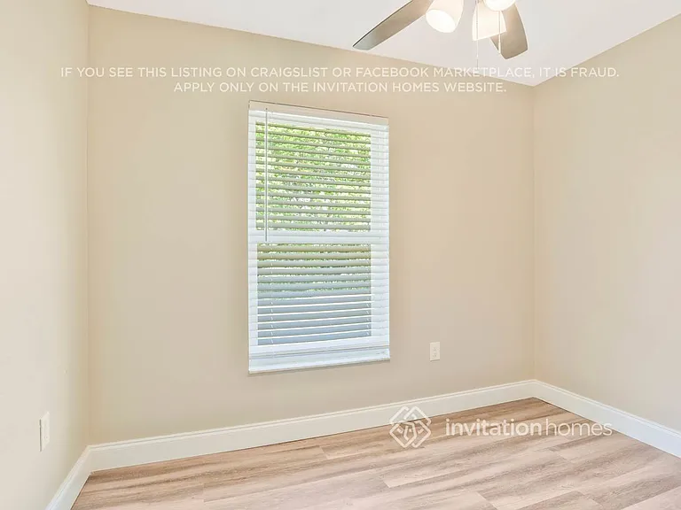 316 E Rose Ln — Photo 10