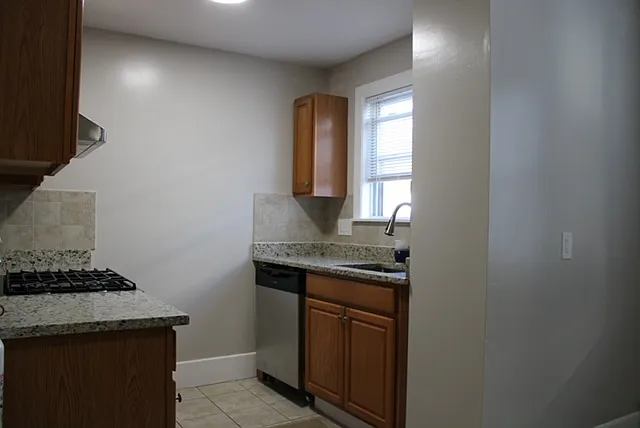 17 Sewall St #1 — Photo 3