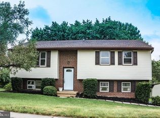 2715 Northvue Ln, York, PA 17408
