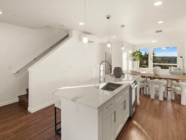2809 Clare Ave — Photo 11