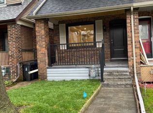 20 Billings Ave, Toronto, ON M4L2S2