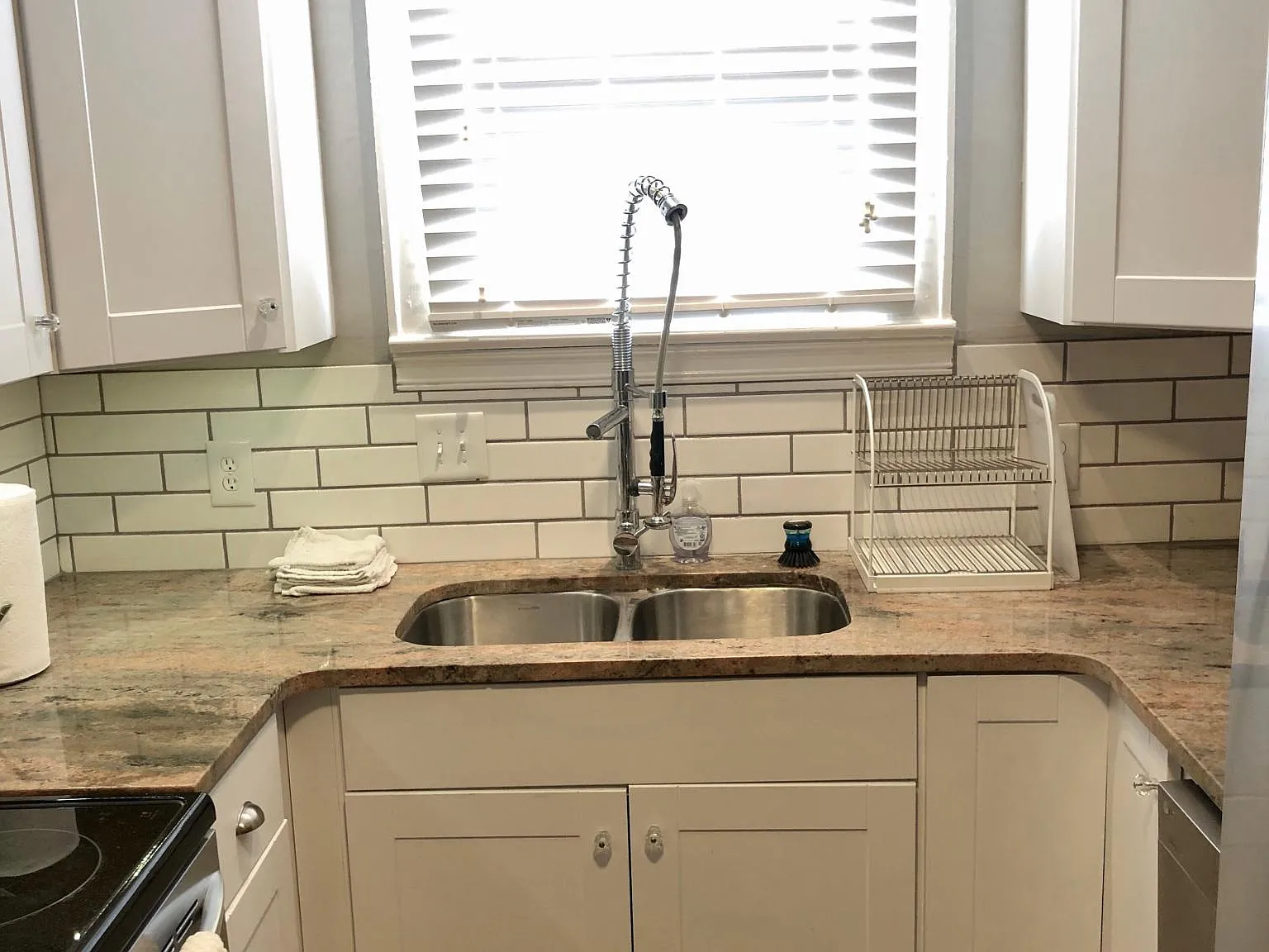 2132 Scott Avenue — Photo 4