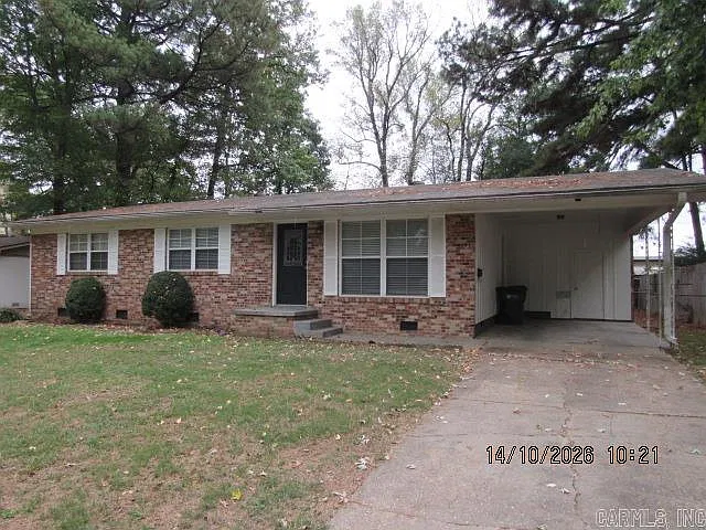 2407 Meadow Dr