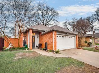 209 Lydia Cir, Irving, TX 75060