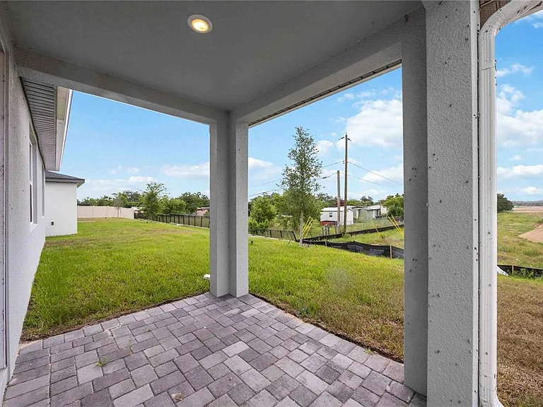 5009 Katrina Dr — Photo 45