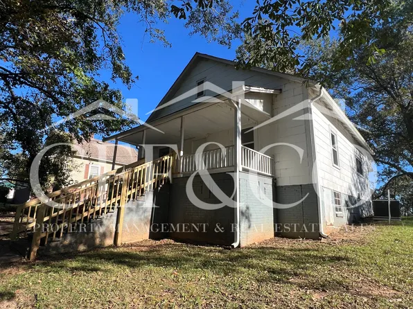 11 Reeves St, Enoree, SC 29335