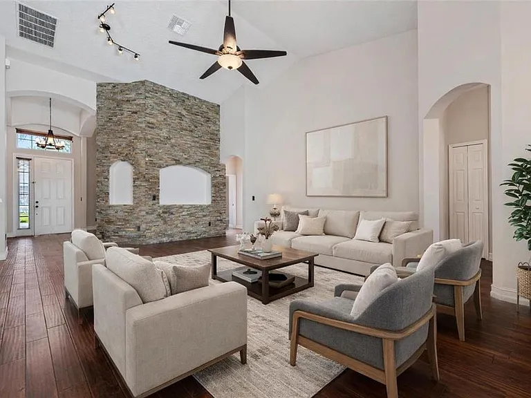 3336 Herringridge Dr — Photo 2