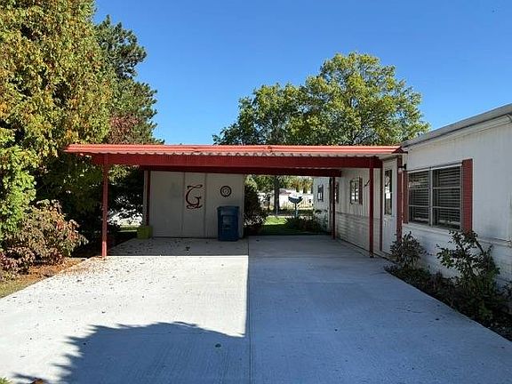 3rd image of 66 Bobolink St