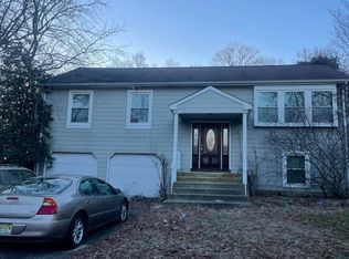 1538 Laguna Ln, Lakewood, NJ