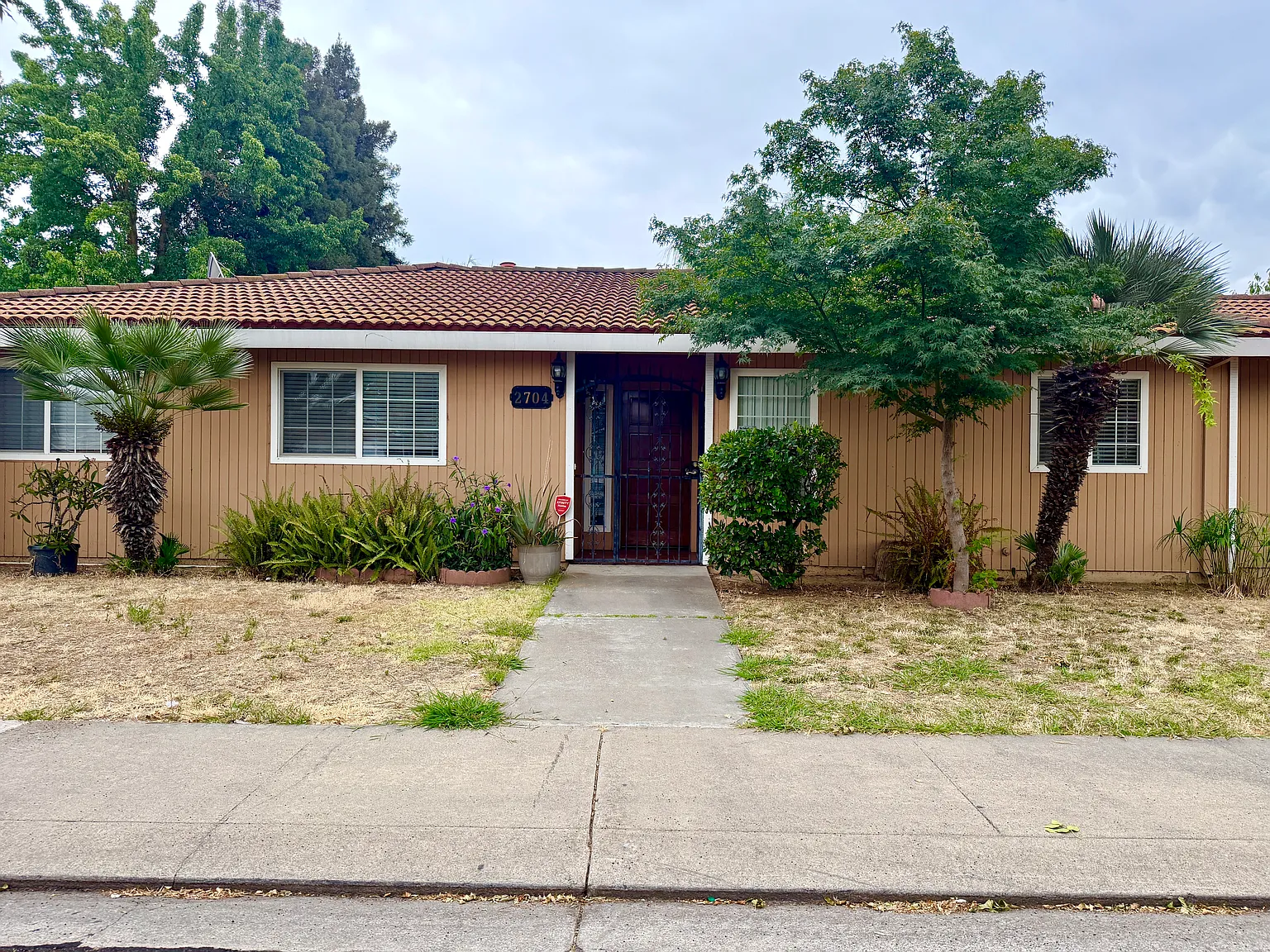 2704 Finlandia Ave — Photo 1