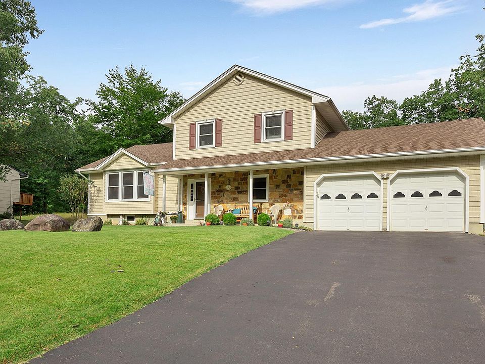 1st image of 18 Fredrick Dr