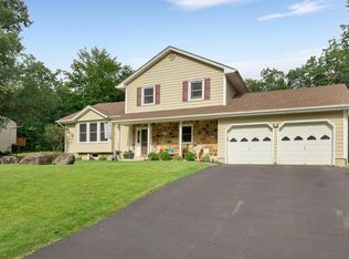 18 Fredrick Dr, Monroe, NY 10950