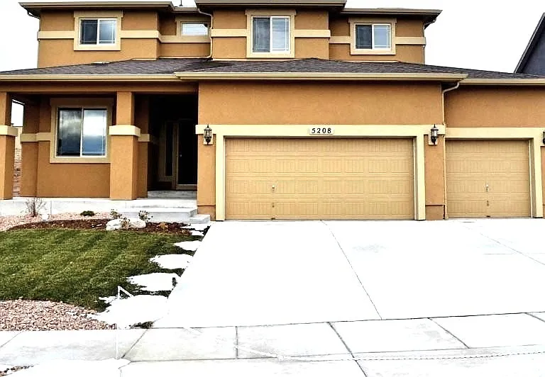 5208 Monarch Crest Way — Photo 1
