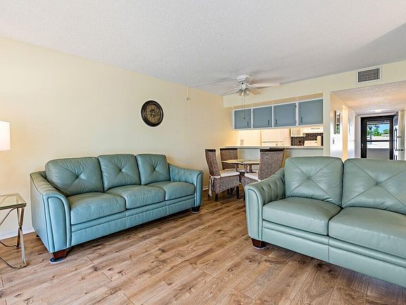 5th image of 835 18th St
