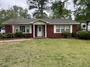 927 Pine St, Coushatta, LA 71019