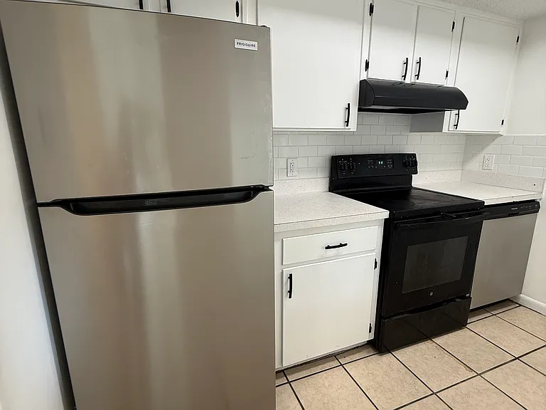 614 N Fairfield Dr — Photo 9