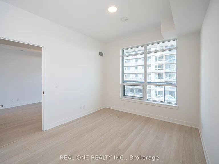 30 Upper Mall Way #1408 — Photo 17