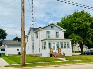 327 E Racine St, Jefferson, WI 53549