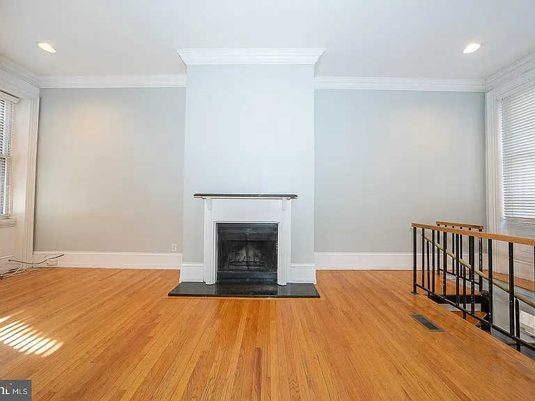 1726 Wallace St #101 — Photo 3