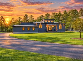 2 Edwards Bridge Rd, Marion, MA 02738