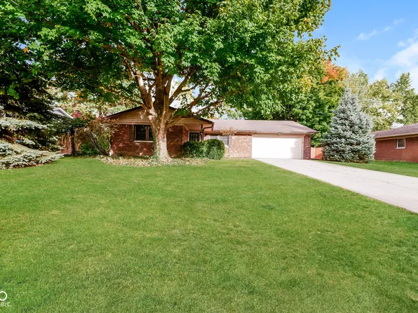 1429 Roseway Dr, Indianapolis, IN 46219