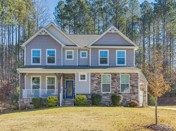 607 Winter Walk Ln, Lake Wylie, SC 29710