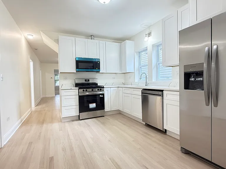 5821 W Gunnison St — Photo 15