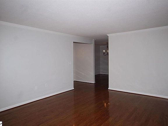 2nd image of 925 Cleveland St Unit 265