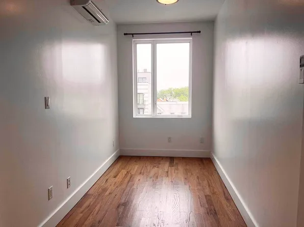 177 Veronica Place image 4 of 8