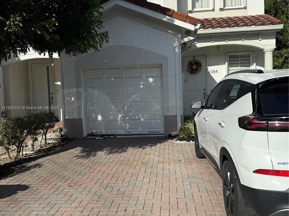 4384 NW 115th Ct, Doral, FL 33178