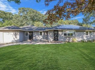1219 Waverly Ave, Farmingville, NY 11738