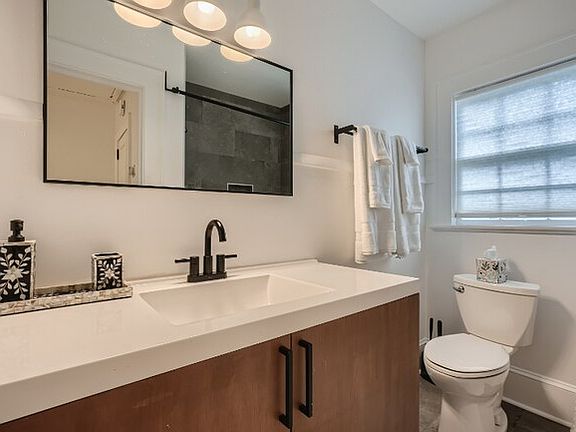 2nd image of 1103 Atlantic Dr NW