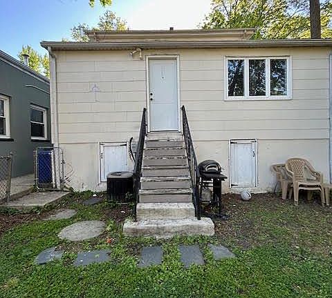 3rd image of 210 N Centre St
