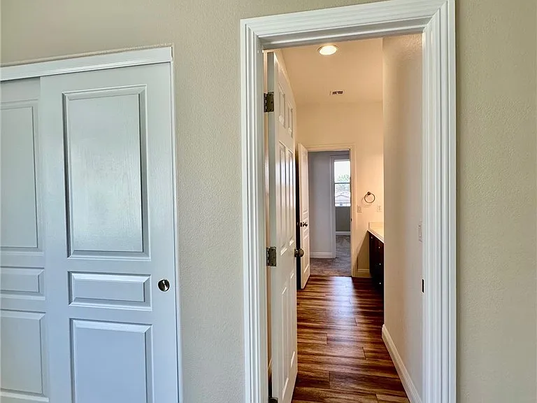 1220 Olivia Pkwy — Photo 24
