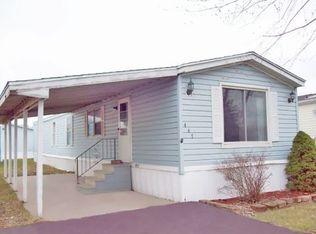 447 Chestnut Dr, Lockport, NY