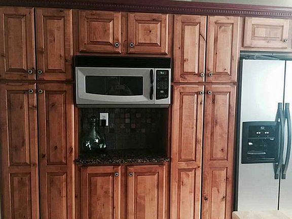 4th image of 915 Margueritta Way
