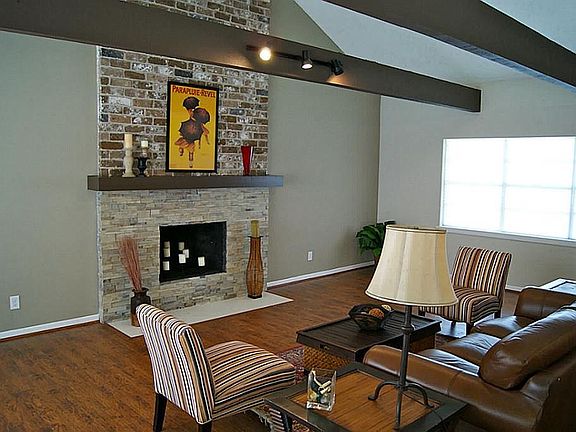 5th image of 8902 Weymouth Dr
