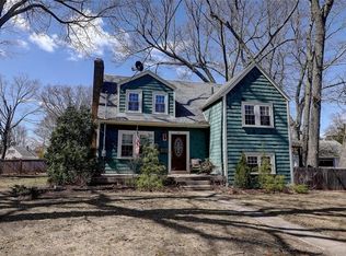 41 Riverside Dr, Riverside, RI 02915