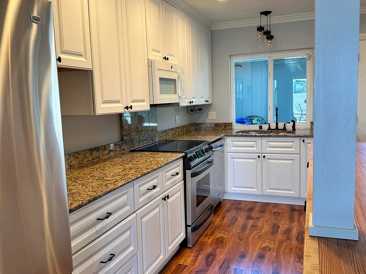 2 bed, 1.5 bath, 1032 sqft, $4,100 — Photo 4