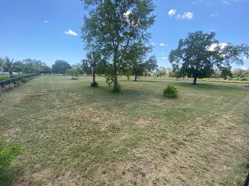 1st image of 2098 Johnston Road