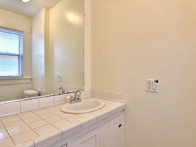 212 E Patterson Ave — Photo 20