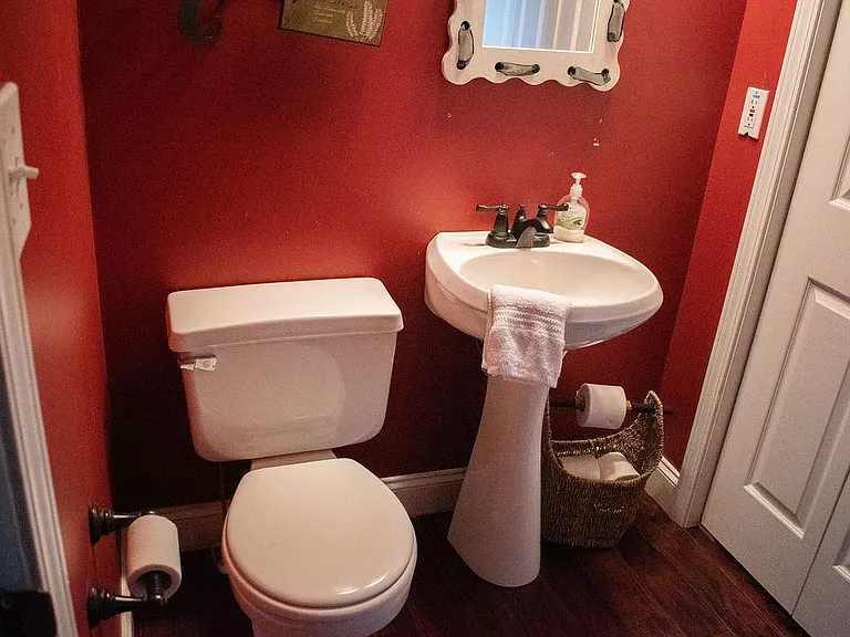 1028 Queensbury Run — Photo 35