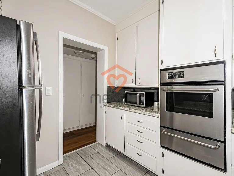 931 Ashley Ave — Photo 6