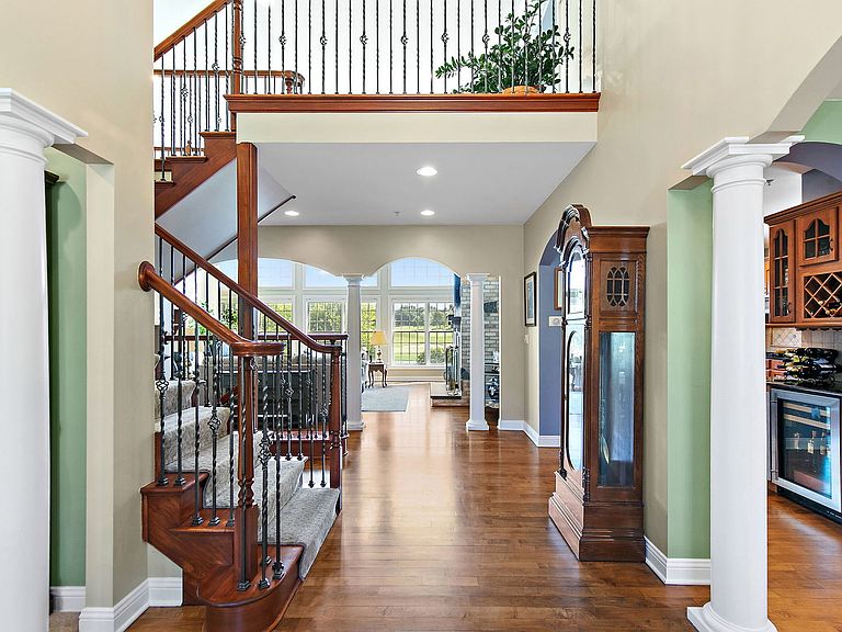 Listing photo 4
