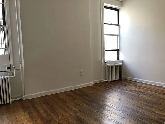 Rented by Michael Palmieri, LREB | media 18