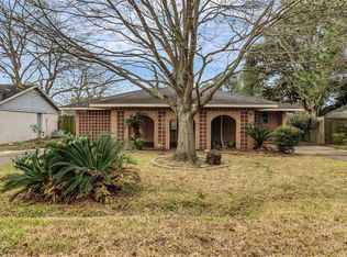 2710 Pickerton Dr, Deer Park, TX 77536