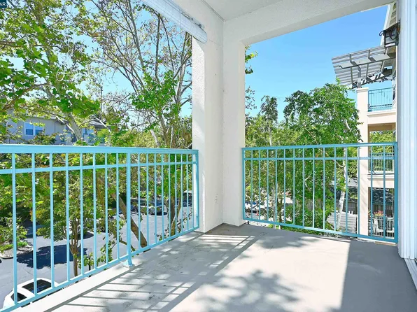 1840 Tice Creek Dr APT 2345, Walnut Creek, CA 94595